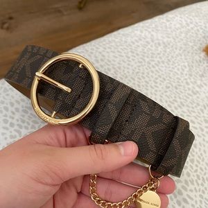 Cute brown MK women’s belt! 😍